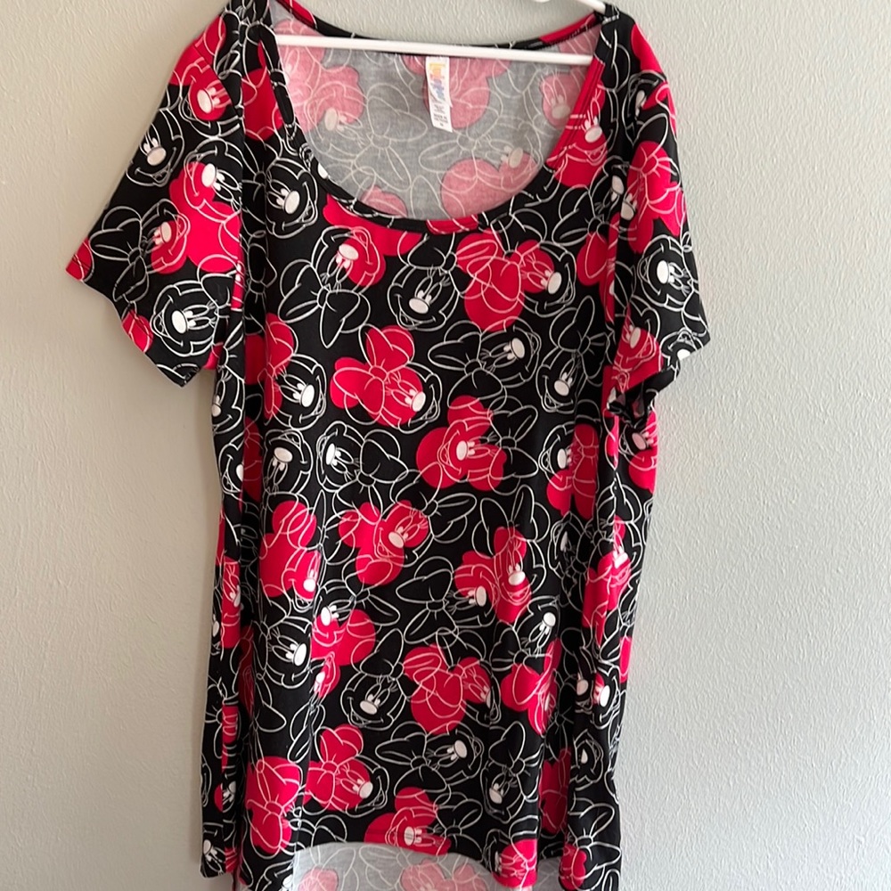 Lularoe Minnie Mouse top